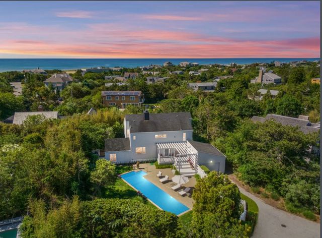 101 Central Avenue | Amagansett Dunes