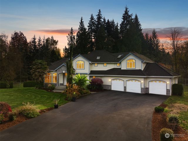 $1,628,000 | 8502 152nd Street Southeast | Silver Firs