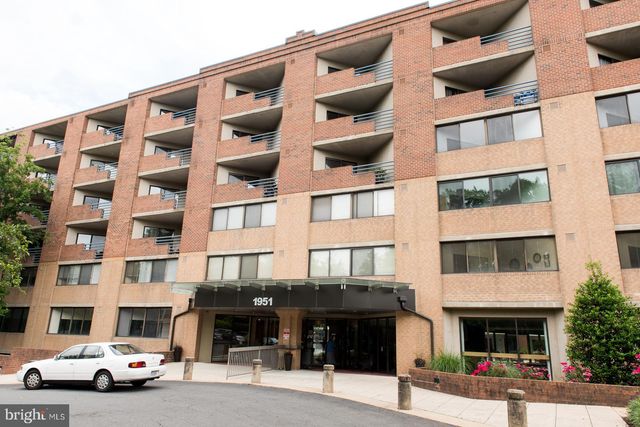 $2,100 | 1951 Sagewood Lane, Unit 305 | Thoreau Place