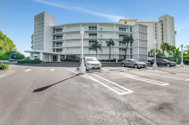 $9,500 | 1213 South Ocean Boulevard, Unit 2D | Delray Beach Association