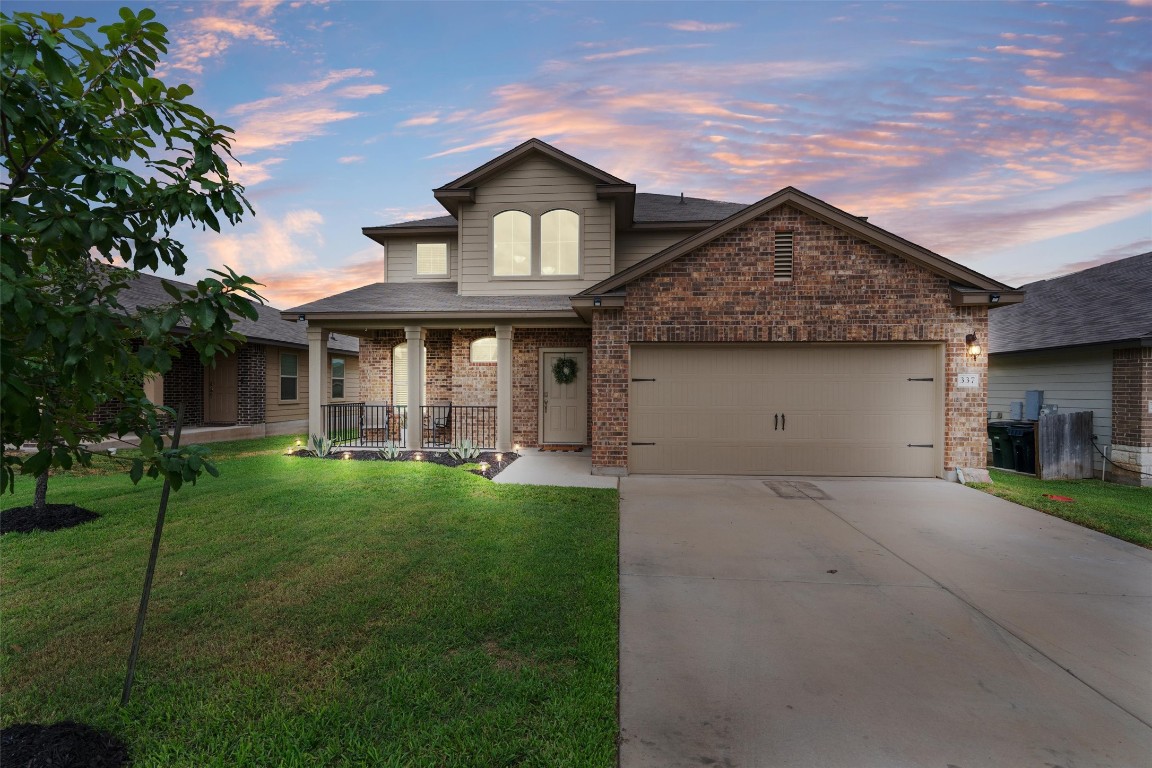 Spacious, two-story home in growing Jarrell!