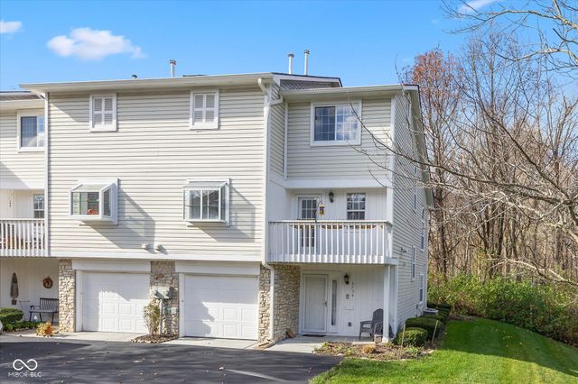 $276,500 | 6756 Shore Island Drive, Unit 18 | Winston Island Woods