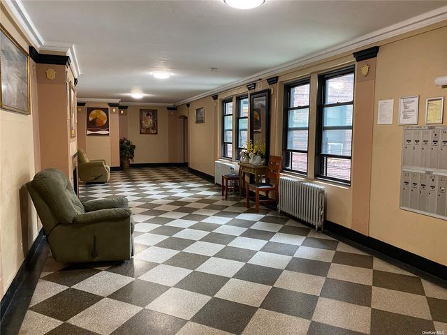 $249,000 | 61-40 Saunders Street, Unit D24 | Rego Park