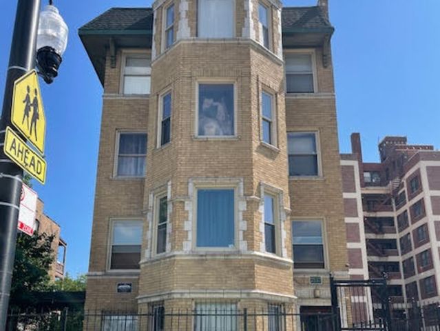 $175,000 | 7555 South South Shore Drive, Unit 1B | South Shore