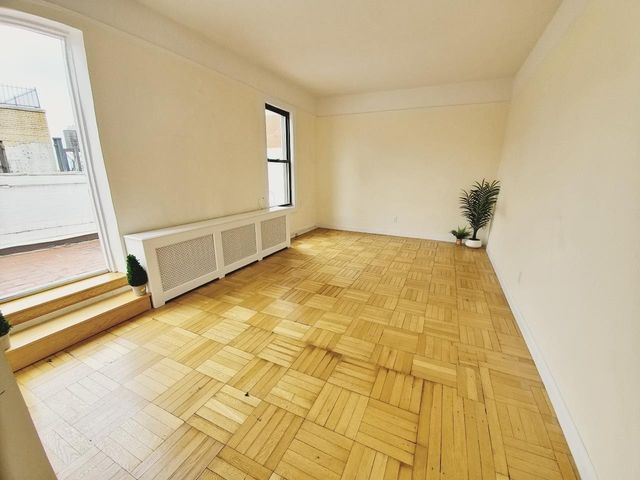 $3,395 | 255 West 88th Street, Unit PHG | Upper West Side