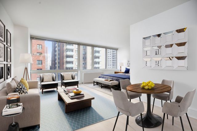 $4,650 | 227 West 77th Street, Unit 6H | Upper West Side