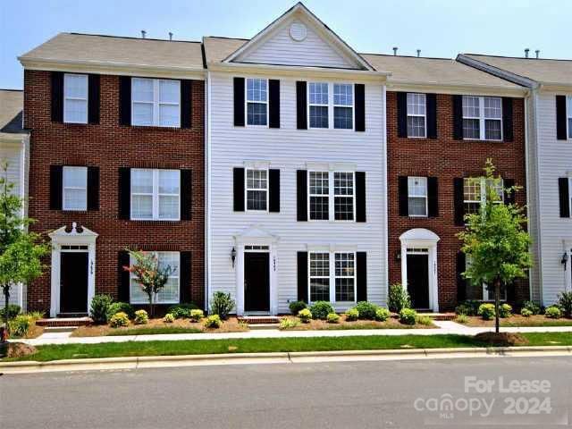 $2,000 | 10443 Alexander Martin Avenue | Blakeney Greens Townhomes