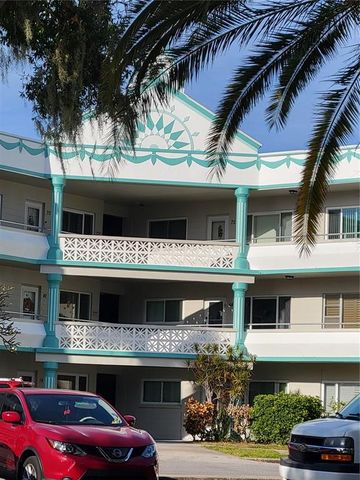 $1,400 | 2370 Jamaican Street, Unit 6 | On Top of the World