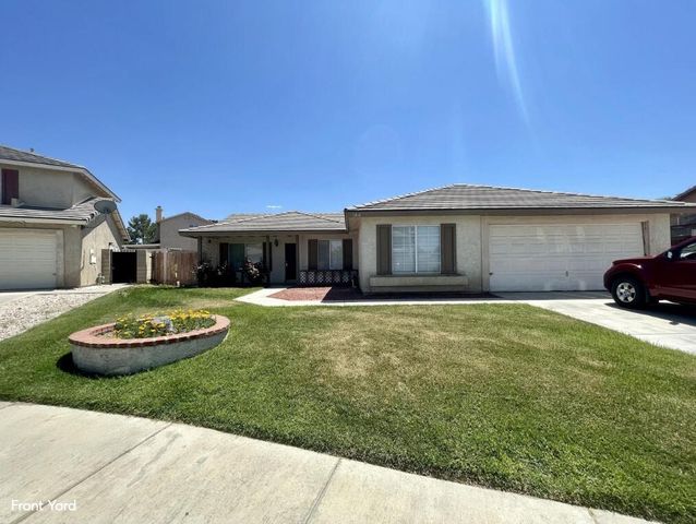 $2,600 | 5860 Barcelona Drive | Palmdale