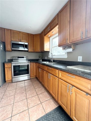 $2,700 | 20 Dunbar Street | Homecrest