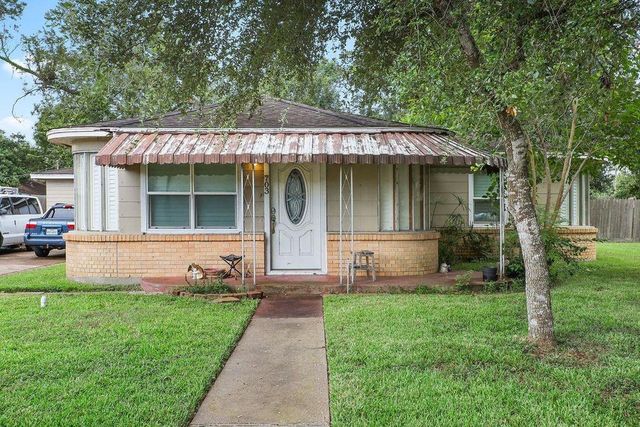 $325,000 | 703 East Walker Street | League City