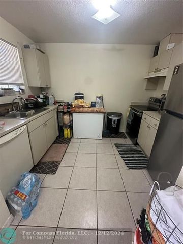 $2,100 | 1208 North 57th Avenue, Unit B | Hollywood Beach Heights