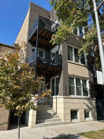 $2,400 | 2052 North Campbell Avenue, Unit GE | Logan Square