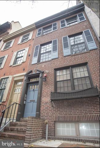 $2,500 | 2016 Locust Street | Rittenhouse Square