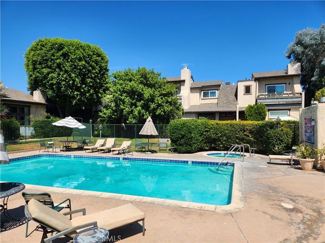 $3,500 | 13621 Valerio Street, Unit B | North Hollywood