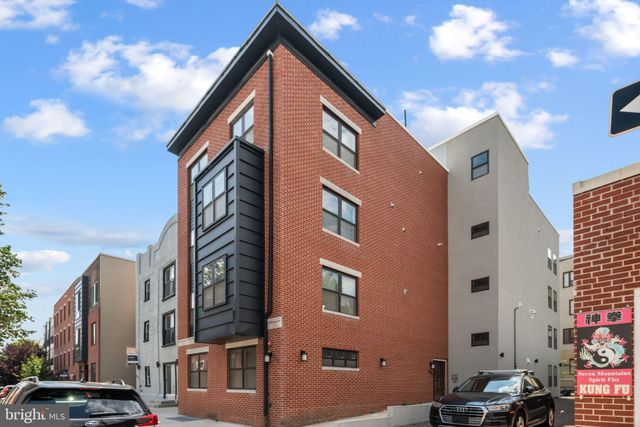 $2,725 | 988 North Marshall Street, Unit 1F | East Poplar