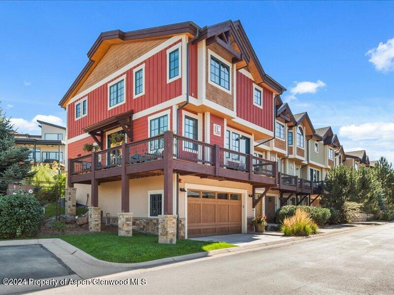 Shadowrock End Unit Townhome