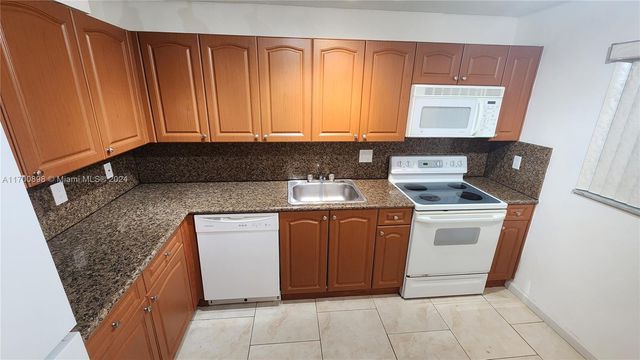 $2,075 | 3195 Foxcroft Road, Unit F110 | Miramar