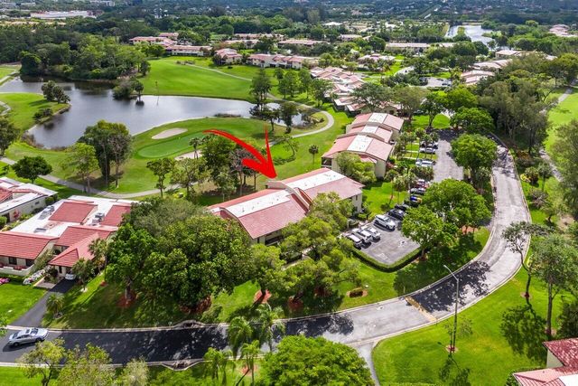 $289,000 | 8435 Casa Del Lago, Unit E | Boca Lago