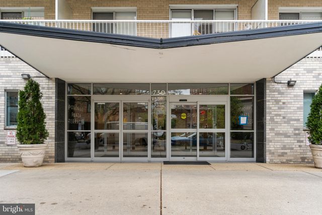 $305,000 | 730 24th Street Northwest, Unit 406 | Foggy Bottom