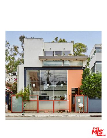 $8,000 | 1434 Abbot Kinney Boulevard, Unit PH | Venice