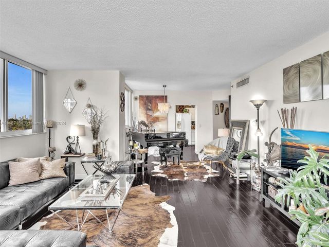 $635,000 | 6422 Collins Avenue, Unit 701 | North Beach