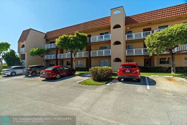 $254,900 | 9321 Sunrise Lakes Boulevard, Unit 301 | Sunrise Lakes