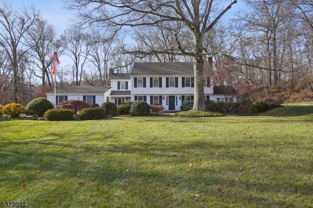 $1,549,000 | 39 Shalebrook Drive | Harding Township - Morris County