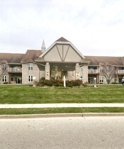 $1,800 | N113W16241 Sylvan Circle, Unit 204 | Germantown