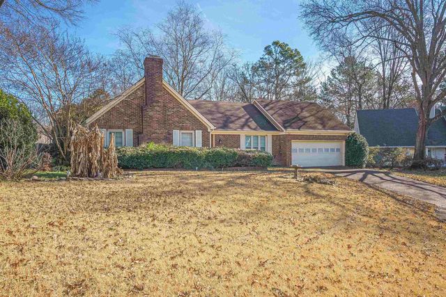 $349,900 | 3028 Dunstan Cove | East Memphis