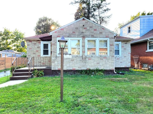 $1,700 | 18436 Ridgewood Avenue | Lansing