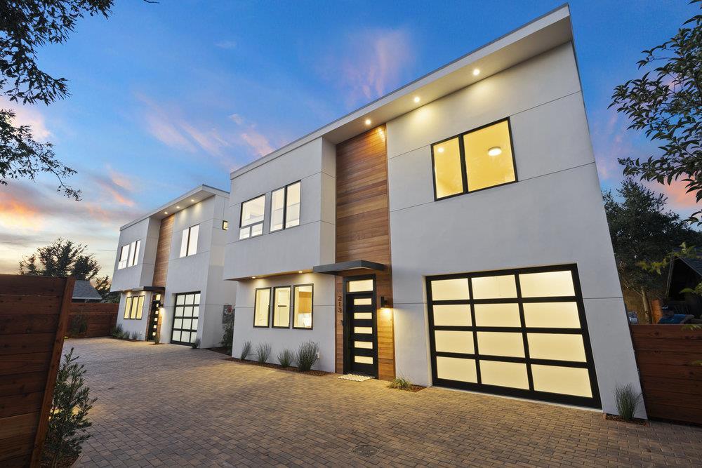 a view of an house with a outdoor space