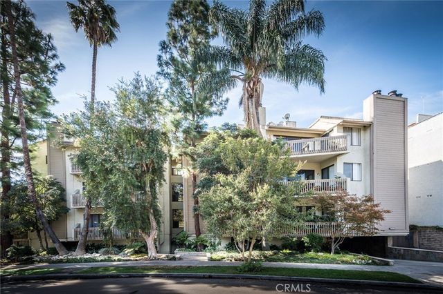 $898,000 | 12030 Valleyheart Drive, Unit 104 | Studio City