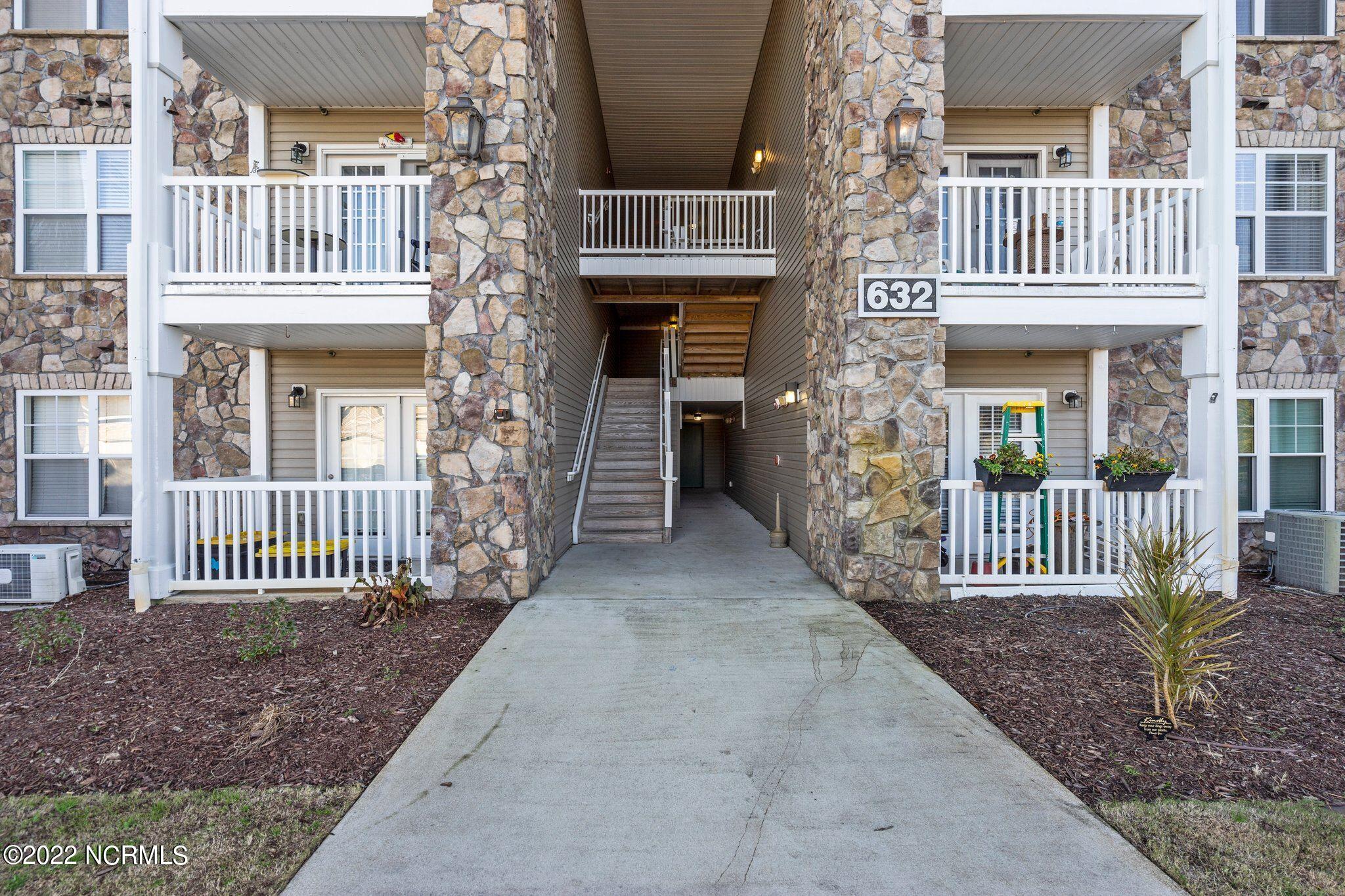 632 Condo Club Drive, Unit 103, Wilmington, NC 28412 | Compass