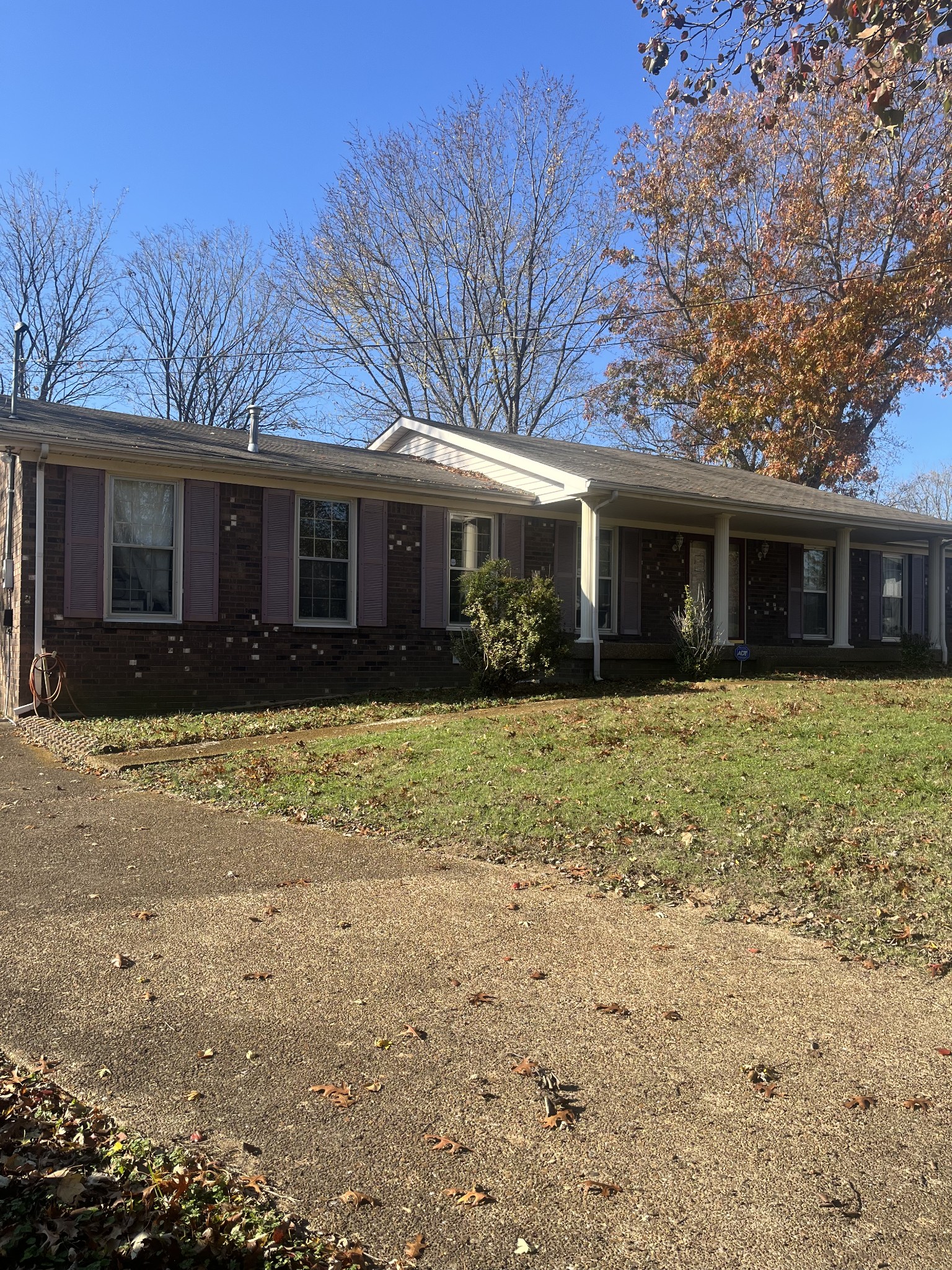 a front view of house with yard