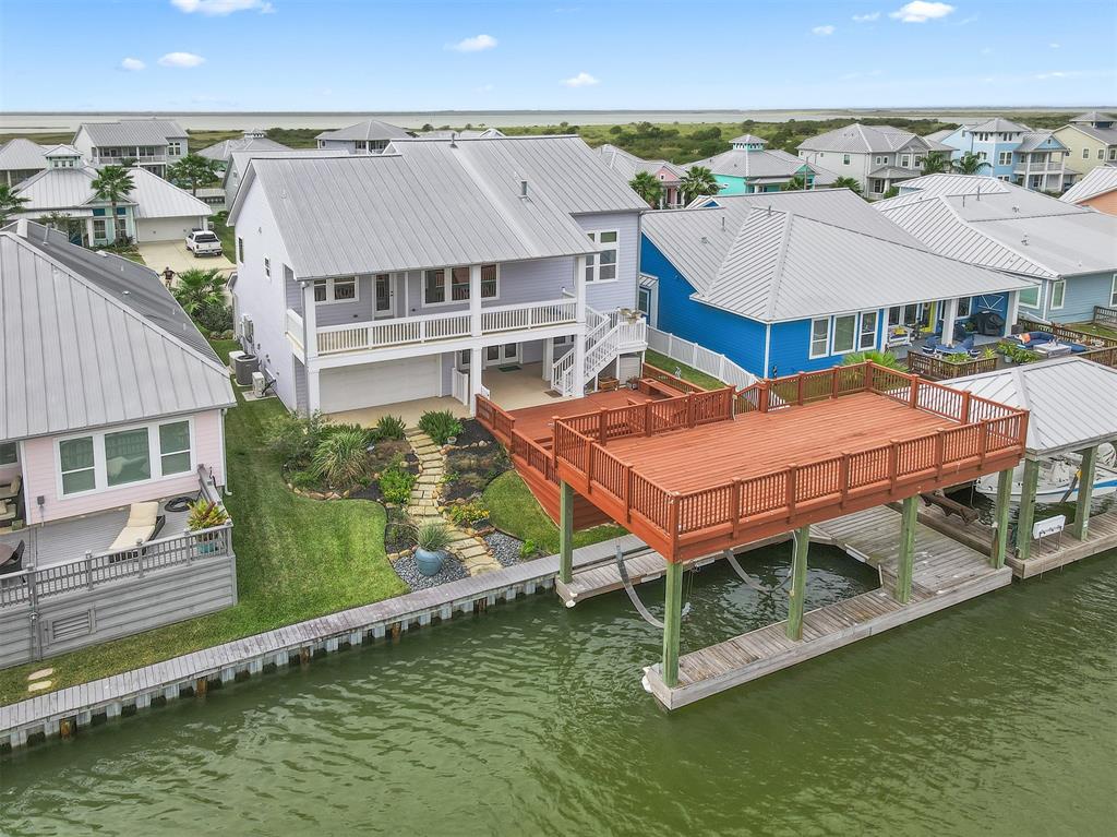 Waterfront home with a 36' boathouse and sundeck.