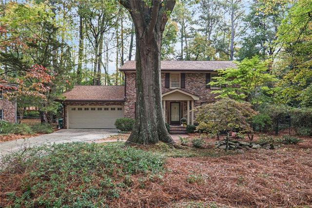 $565,000 | 4807 Cambridge Drive | Dunwoody