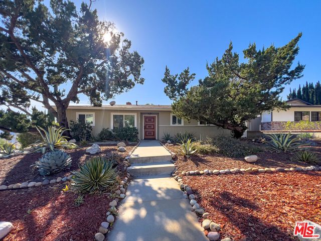 $1,429,000 | 3800 Los Olivos Lane | Crescenta Highlands