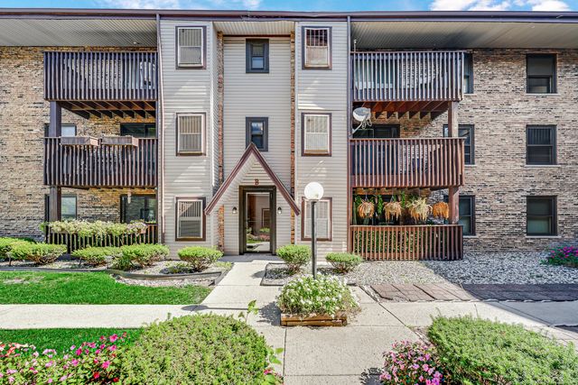 $185,000 | 4553 West 56th Street, Unit 112B | West Elsdon