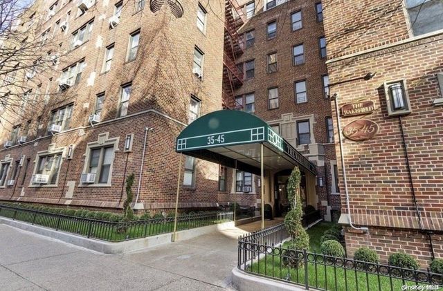 $2,400 | 35-45 81st Street, Unit E6 | Jackson Heights