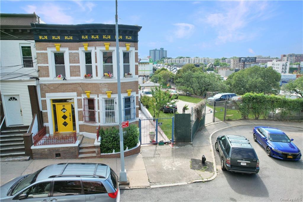 a car parked in front of a building