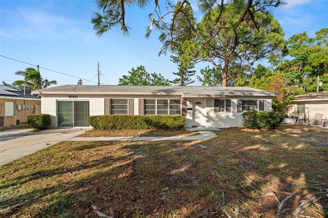 $409,900 | 2145 68th Avenue South | Greater Pinellas Point