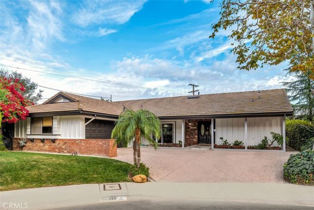 $1,445,000 | 22388 Algunas Road | Woodland Hills