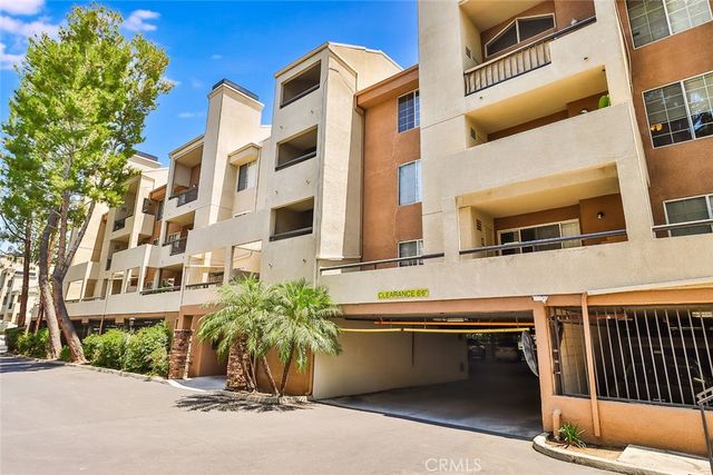 $399,999 | 21450 Burbank Boulevard, Unit 203 | Woodland Hills