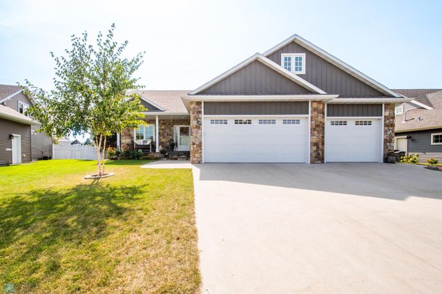 $749,900 | 3835 41st Avenue South | Moorhead