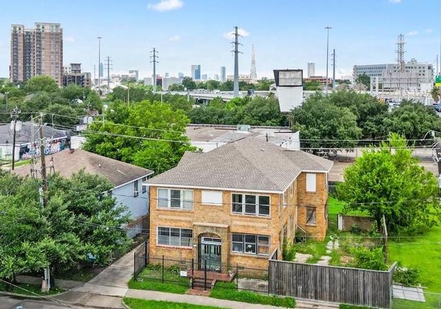 $1,500,000 | 4712 Fannin Street, Unit 4 | The Museum District