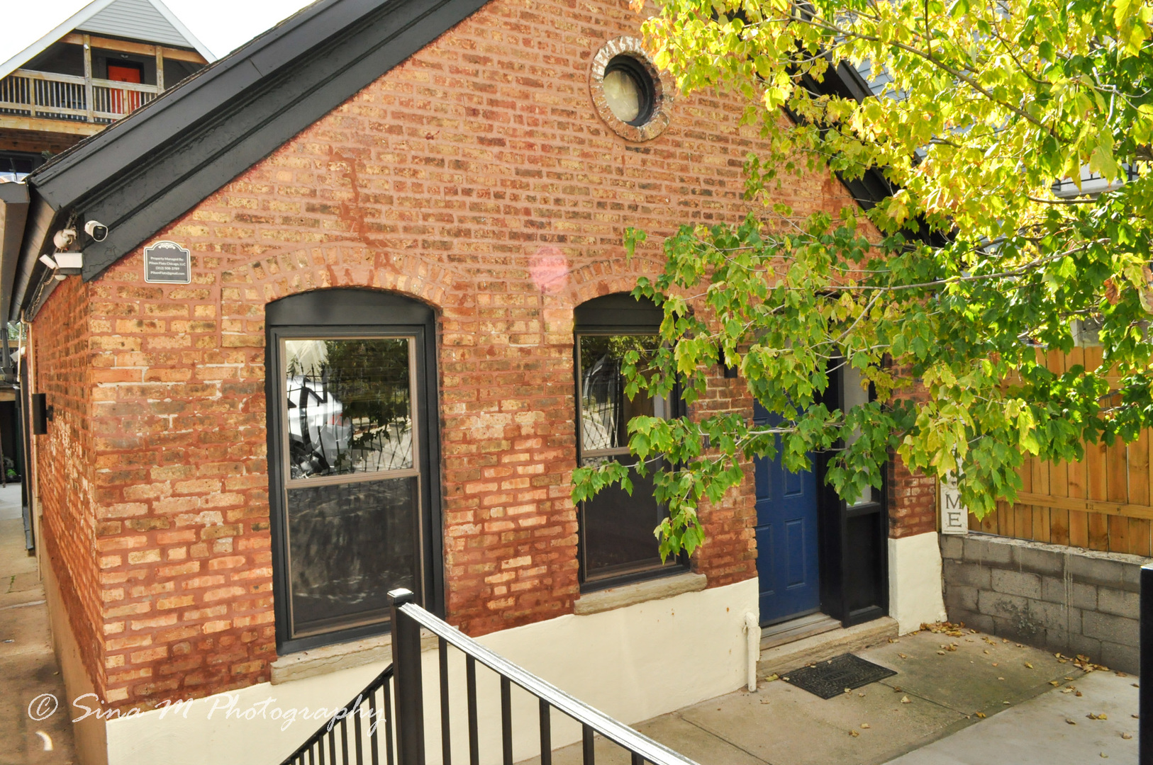 a view of entryway with a front door