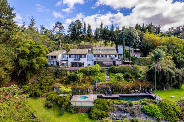 $3,950,000 | 1860 Olinda Road | Olinda