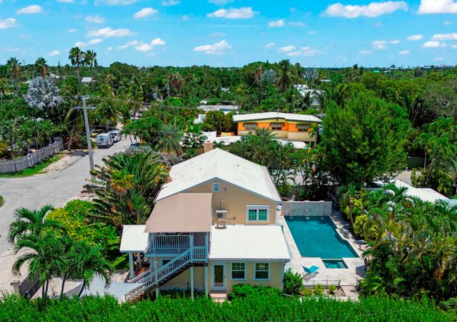 $2,000,000 | 1320 Johnson Street | Key West