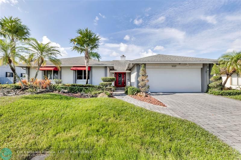 3 Bedroom / 2 Bath / 2 Car garage / Pool home on the water in Deerfield Beach